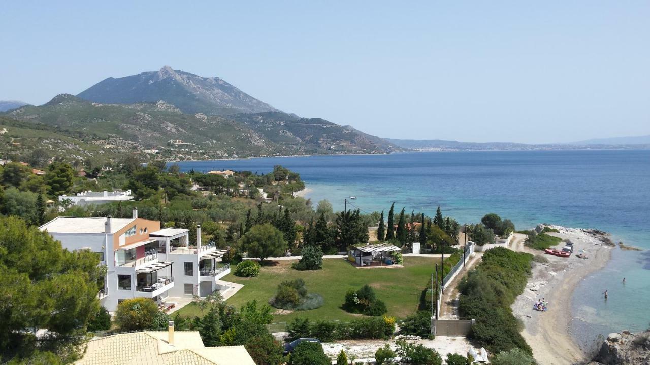 Beautiful House By The Sea,Loutraki Skaloma.ヴィラ エクステリア 写真