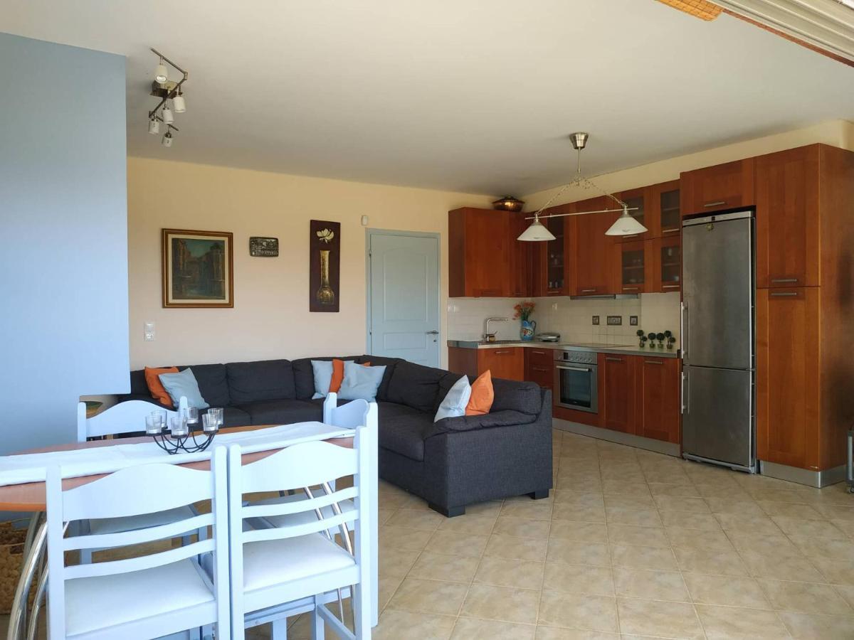Beautiful House By The Sea,Loutraki Skaloma.ヴィラ エクステリア 写真